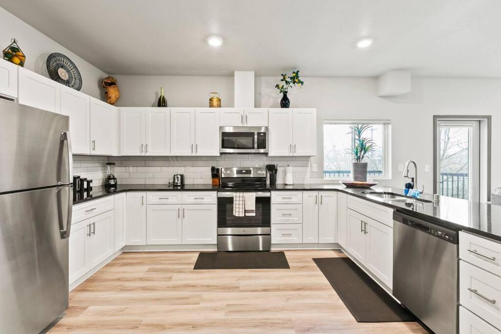 Spacious New 2 Bed 2 Bath Apt By Downtown Spokane Eksteriør billede