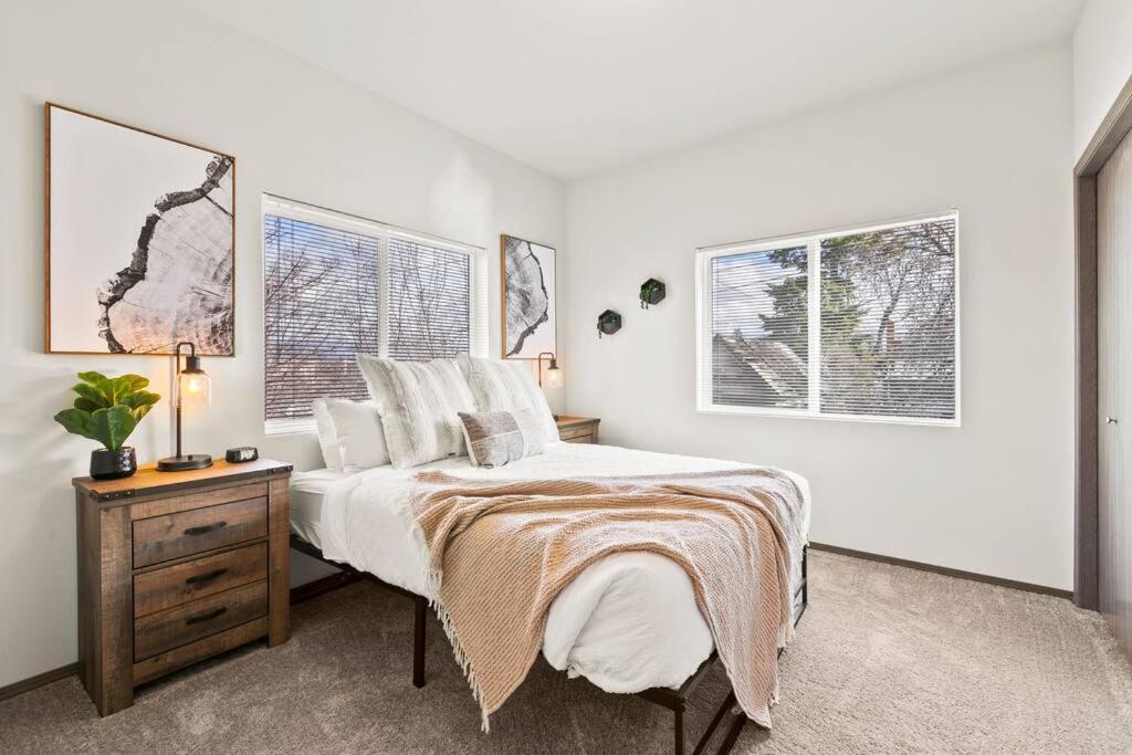 Spacious New 2 Bed 2 Bath Apt By Downtown Spokane Eksteriør billede